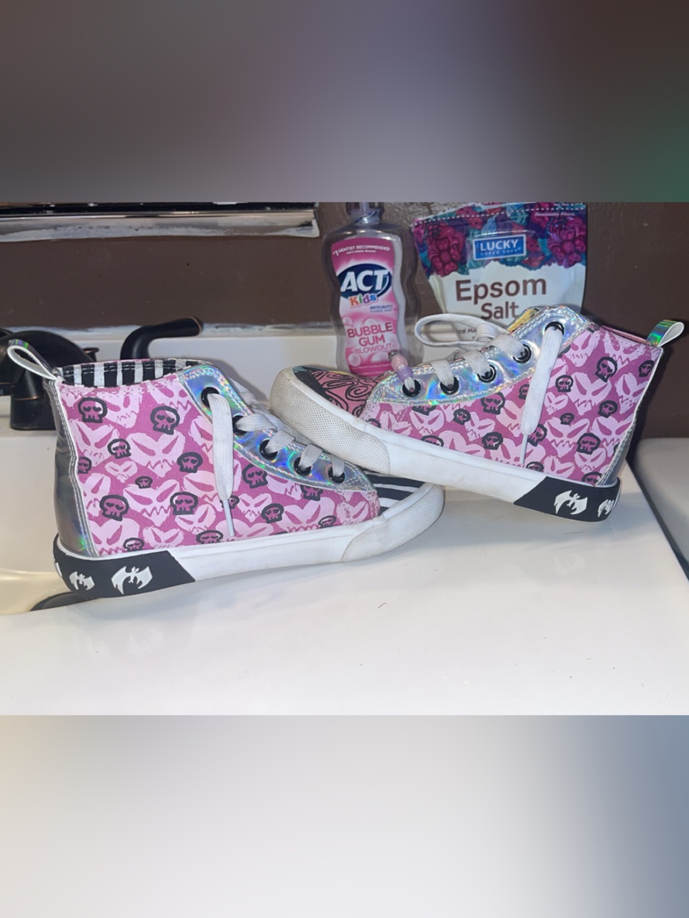 GROUND UP “NIGHTMARE BEFORE CHRISTMAS” Hightop sneakers SIZE 1 LITTLE KIDS